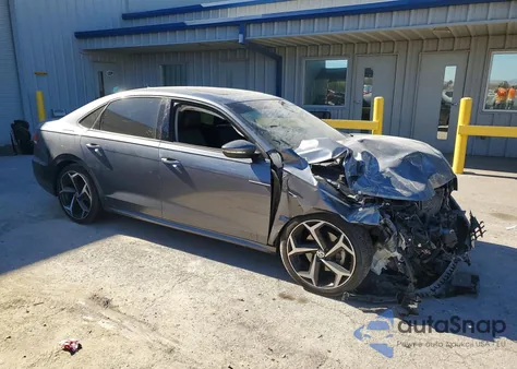 2020 Volkswagen Passat R-Line z USA, uszkodzony, nr VIN 1VWMA7A36LC023735